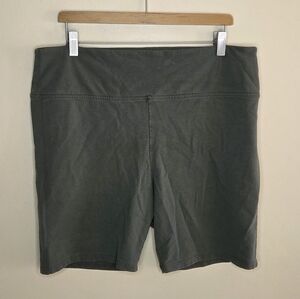 Lou & Grey | Gray-Green Pull-On Waist Fitted Shorts Size XL